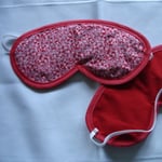 Rote Schlafbrille